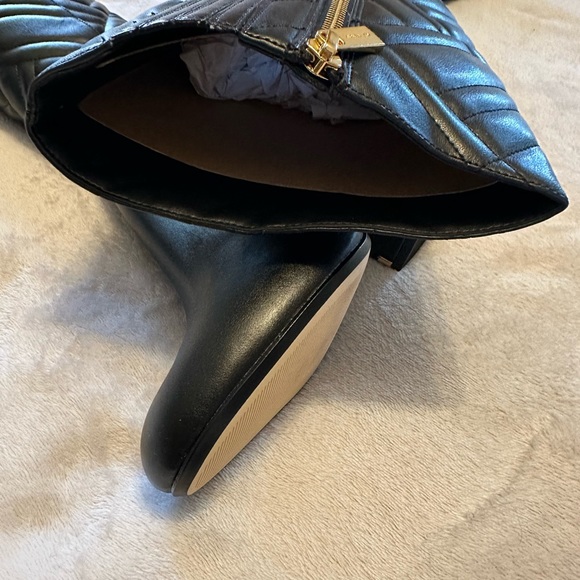 SOLD‼️Michael Kors Nadine Boot Quilted Nappa PU Size:7 Black - Picture 6 of 15
